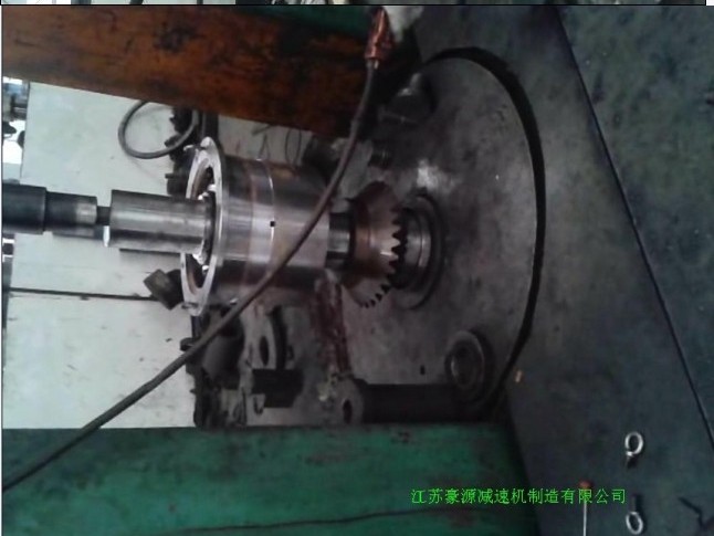 双联齿轮箱装配现场